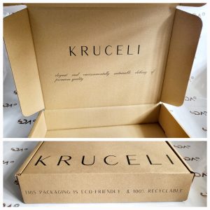 Siuntinių dėžės su individualia spauda ir užrašais